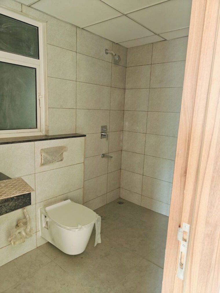 Bathroom, ar-domain 3 Bedroom 681 Sq.Ft. Apartment In Morta Ghaziabad 9902568