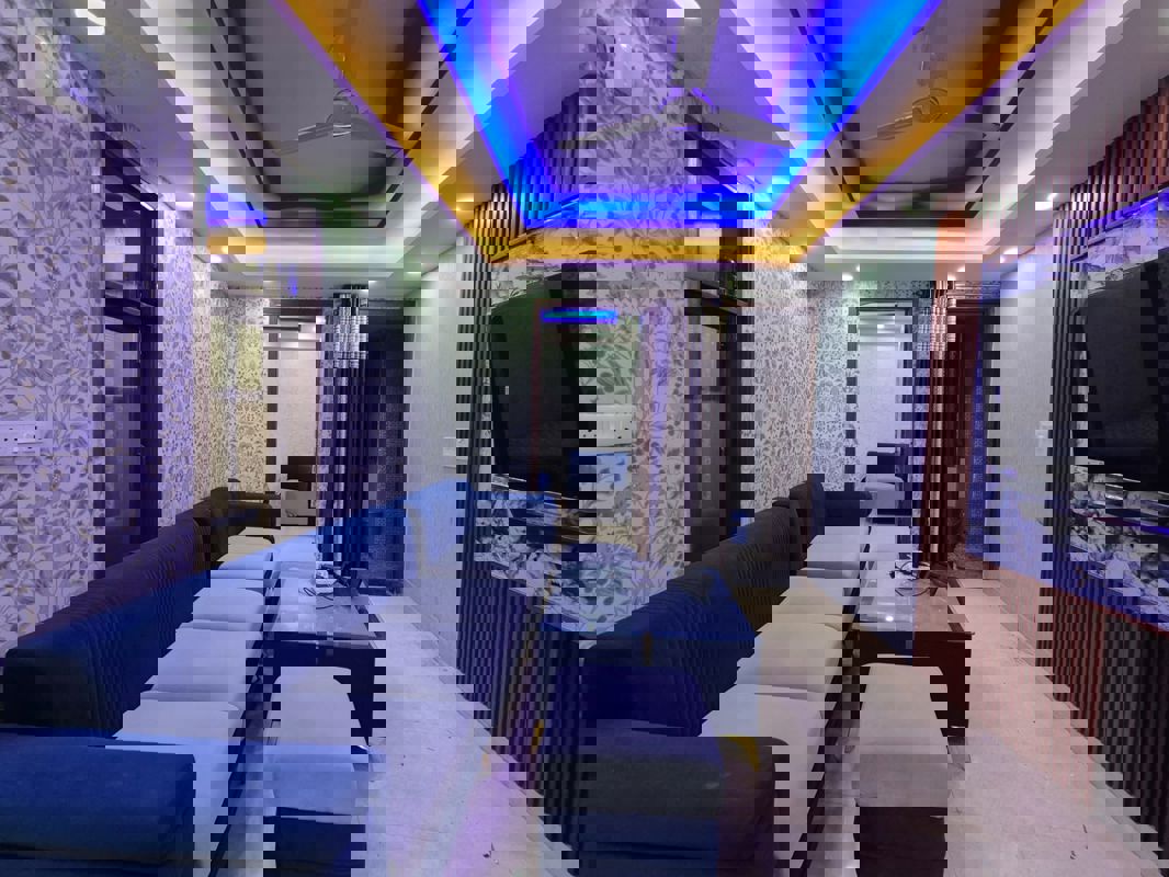 2 BHK + Servant Room Builder Floor For Rent in Chattarpur