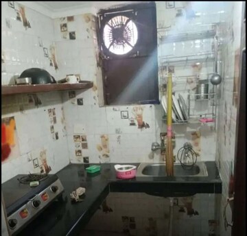 Kitchen in 2 BHK Builder Floor at Sector 38 – for Rent