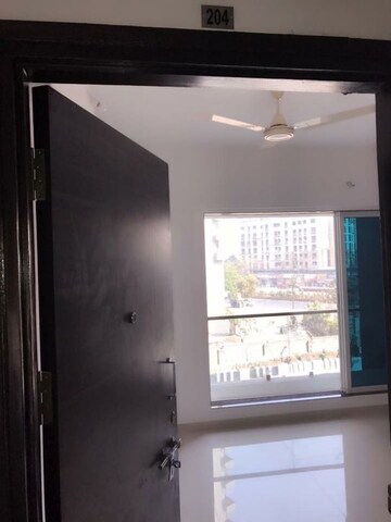 Furnished Amenities in 1 BHK Apartment at Cosmos 27 Gbr, Kasarvadavali – for Rent