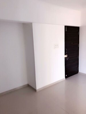 1 BHK Apartment For Rent in Cosmos 27 Gbr, Kasarvadavali