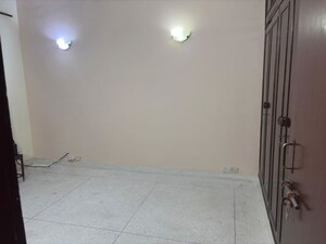Room in 3 BHK Apartment at Gurugram CGHS, Sector 56 – for Rent