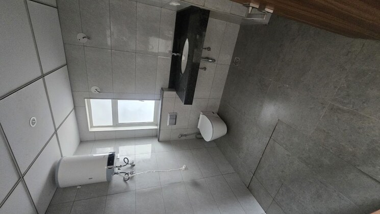 Bathroom, godrej-golf-link-villas 2 Bedroom 1450 Sq.Ft. Apartment In Sector 27 Yamuna Expressway Greater Noida 9902704