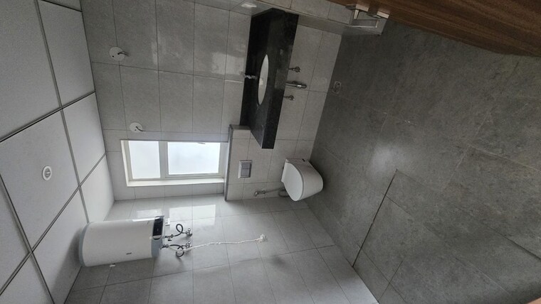 Bathroom, godrej-golf-link-villas 2 Bedroom 1450 Sq.Ft. Apartment In Sector 27 Yamuna Expressway Greater Noida 9902704