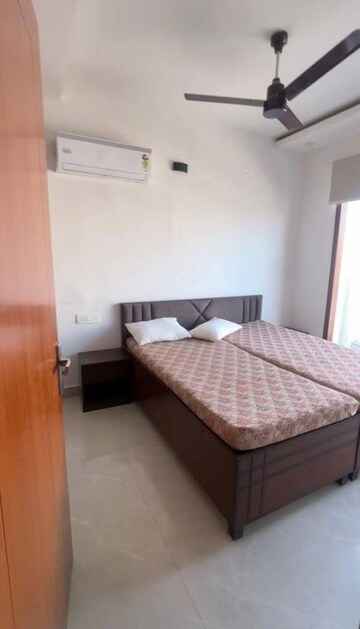 Bedroom in 2 BHK Apartment at Highland Park Chandigarh, Bhabat – for Rent