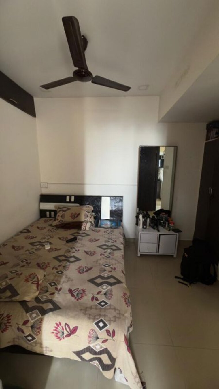 Bedroom, khar west 3 Bedroom 1100 Sq.Ft. Apartment In Khar West Mumbai 9902701