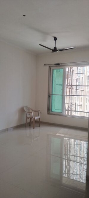 2 BHK Apartment For Rent in Neelam Senroofs, Nahur East
