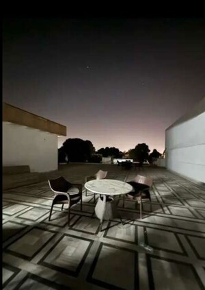 1 BHK Builder Floor For Rent in Sector 21