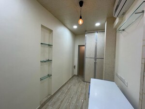 Room in 2 BHK Apartment at Hiranandani Atlantis, Powai – for Rent