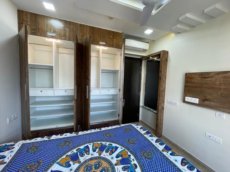 Bedroom, hiranandani-atlantis 2 Bedroom 762 Sq.Ft. Apartment In Powai Mumbai 9902766