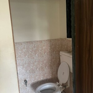Bathroom in 1 RK Apartment at Juhu – for Sale