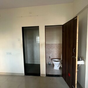 Bathroom in 1 RK Apartment at Juhu – for Sale