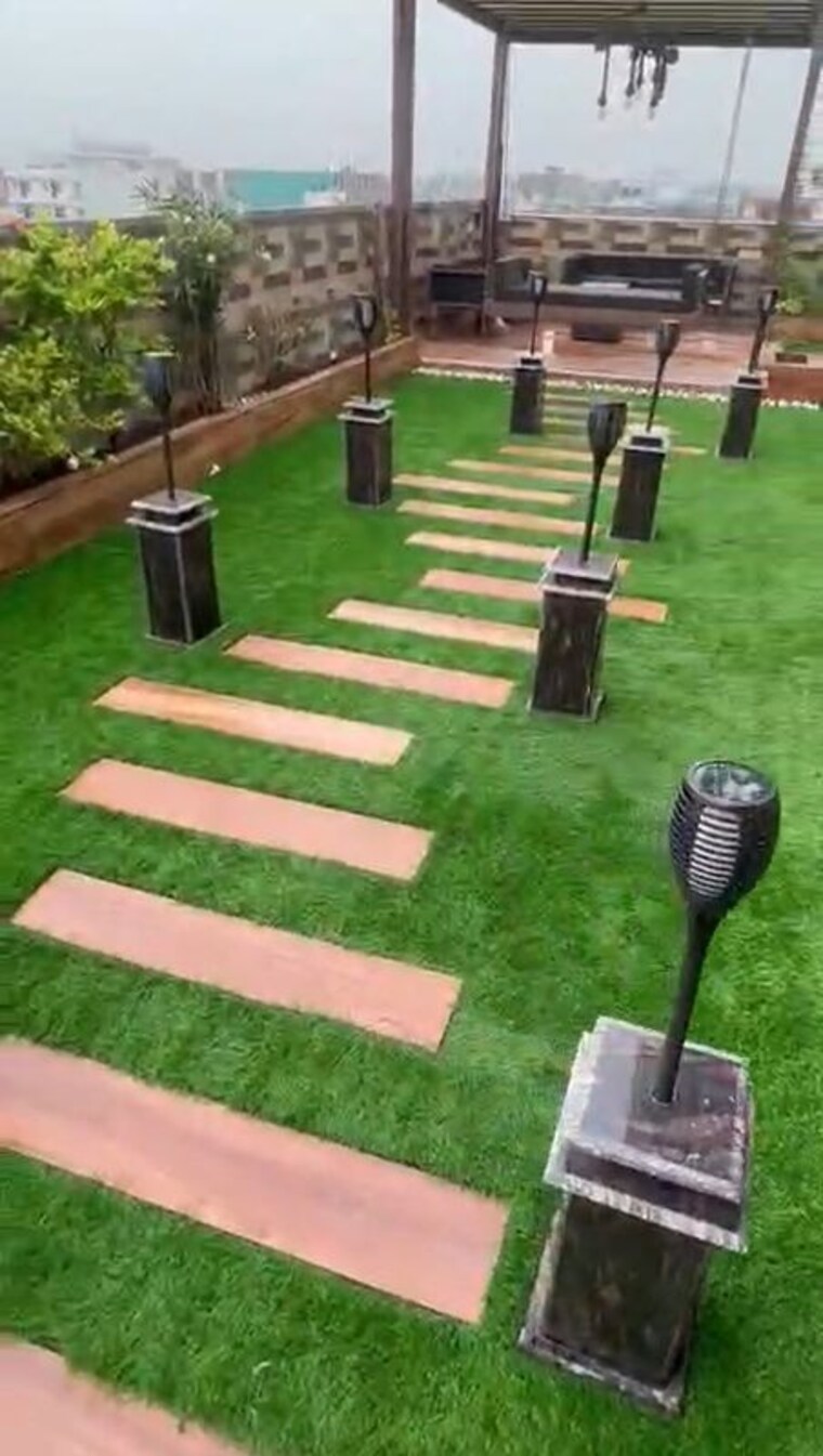 Garden, rajendra nagar sector 2 4 Bedroom 2000 Sq.Ft. Builder Floor In Rajendra Nagar Sector 2 Ghaziabad 9902885