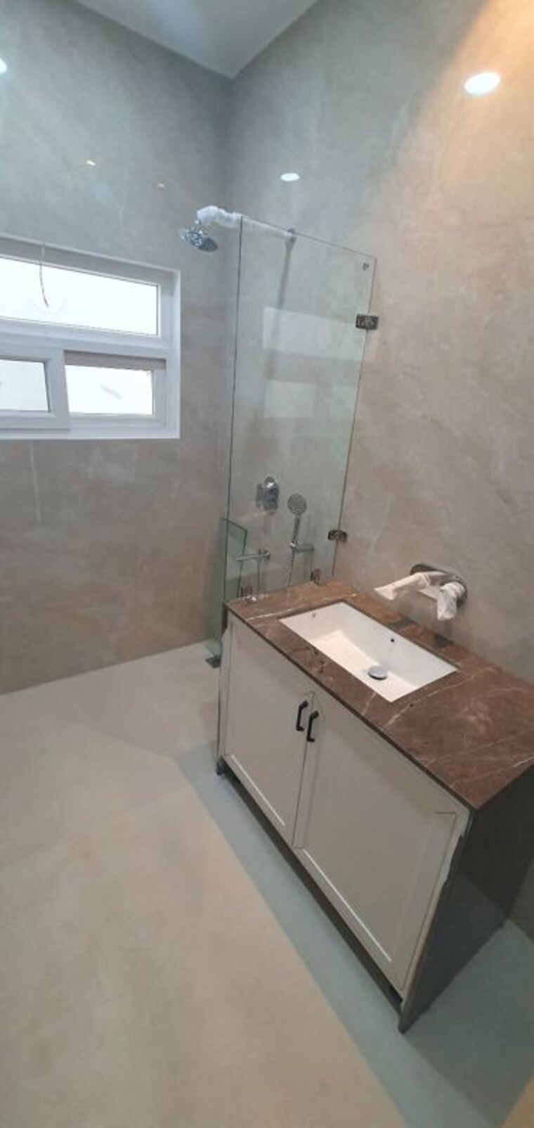Bathroom, bliss-orra 3 Bedroom 1700 Sq.Ft. Apartment In Ambala Highway Zirakpur 9902843