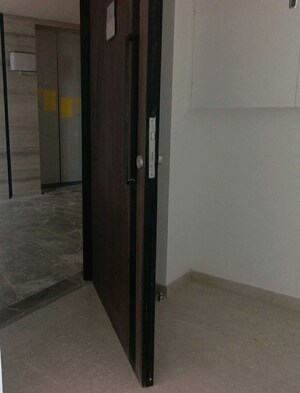 Room in 3 BHK Apartment at Lodha The Park Side, Worli – for Sale