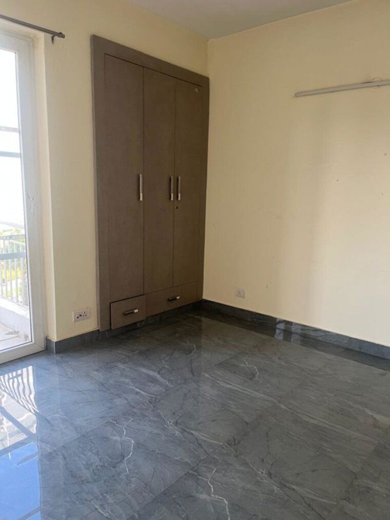 Room, chd-avenue-71 3 Bedroom 1743 Sq.Ft. Apartment In Sector 71 Gurgaon 9902909