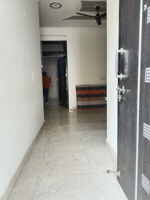 Room in 1 BHK Builder Floor at Neb Sarai – for Rent