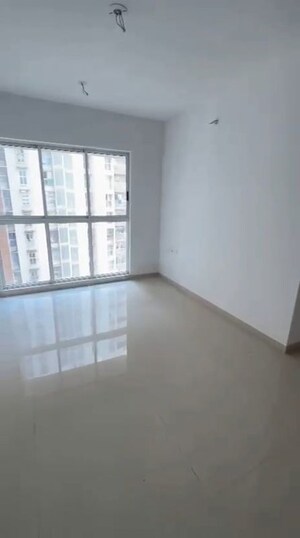 Room in 2 BHK Apartment at Lodha Upper Thane Woodlands C And D, Anjur – for Sale