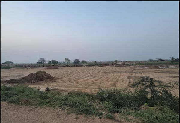 Plot For Sale in Krishna Nagar