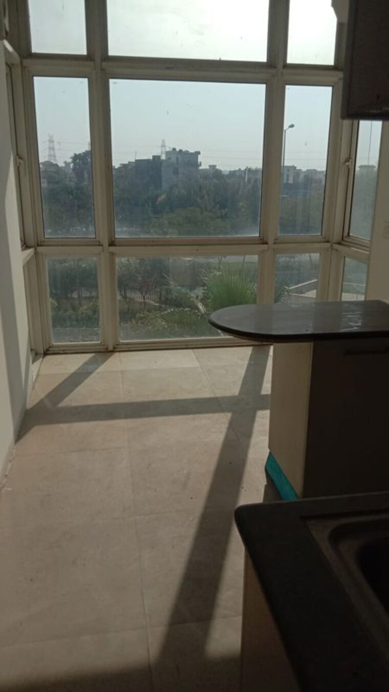 Balcony, jaypee-greens-pavilion-court 2 Bedroom 1350 Sq.Ft. Apartment In Sector 128 Noida 9903046