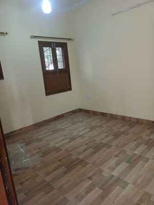 1 BHK Builder Floor For Sale in Kurla West