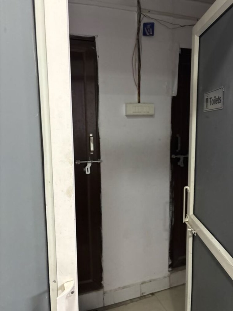 undefined, madhapur Commercial Office Space 1000 Sq.Ft. In Madhapur Hyderabad 9903149