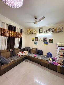 3 BHK + Pooja Room Apartment For Sale in Gaur Grandeur
