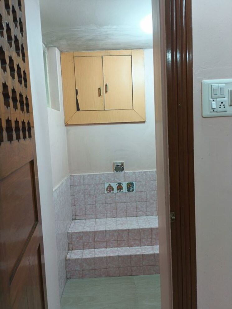 Bathroom, koramangala 2 Bedroom 1000 Sq.Ft. Builder Floor In Koramangala Bangalore 9903183