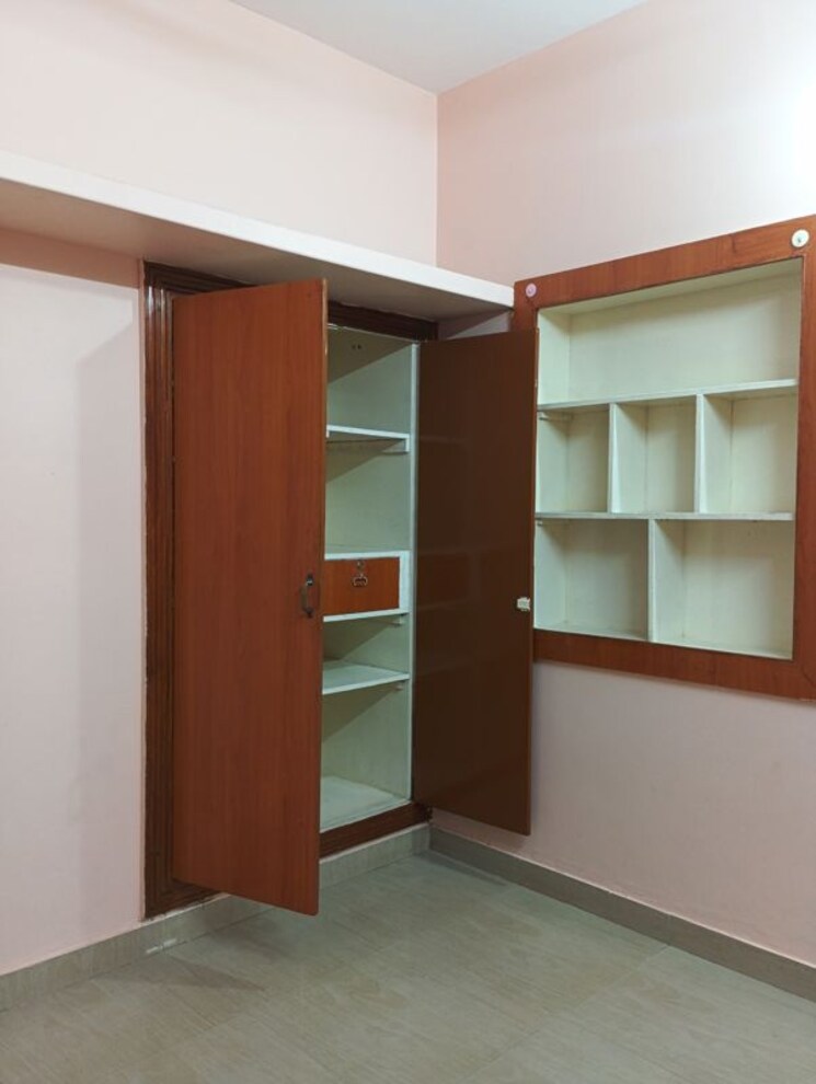 Room, koramangala 2 Bedroom 1000 Sq.Ft. Builder Floor In Koramangala Bangalore 9903183