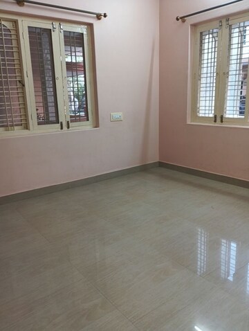 Room in 2 BHK Builder Floor at Koramangala – for Rent
