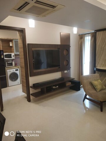 1 BHK Apartment For Rent in Tuscany Apartments, Khar West