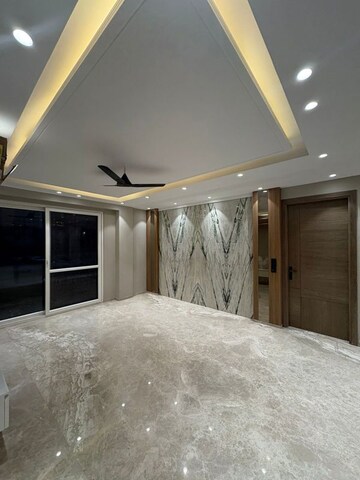 Room in 4 BHK Apartment at Conscient Heritage Max II, Sector 102 – for Rent