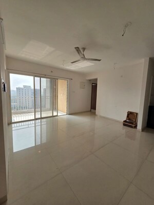 Room in 2 BHK Apartment at Prasun Sarvam, Kharadi – for Rent