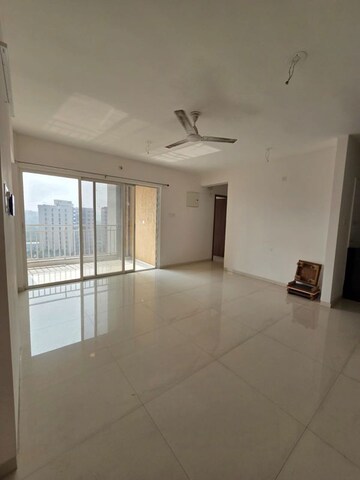 Room in 2 BHK Apartment at Prasun Sarvam, Kharadi – for Rent