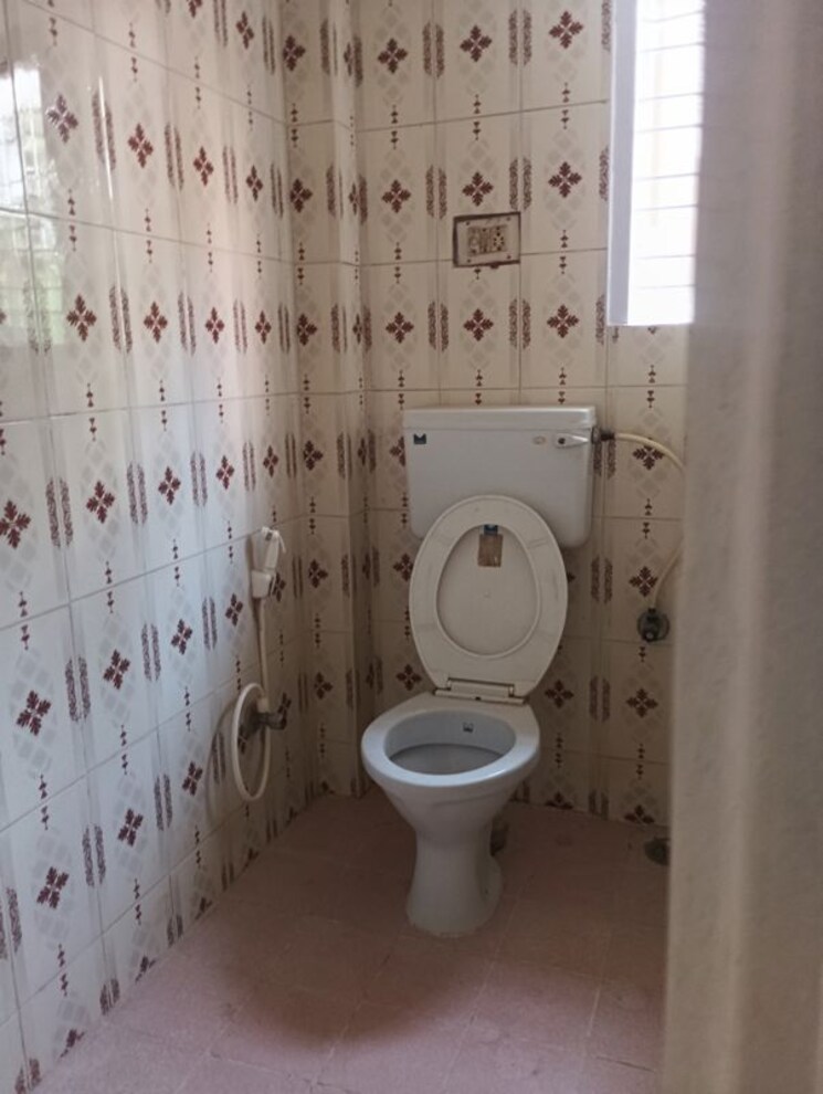 Bathroom, koramangala 1 RK 300 Sq.Ft. Builder Floor In Koramangala Bangalore 9903303