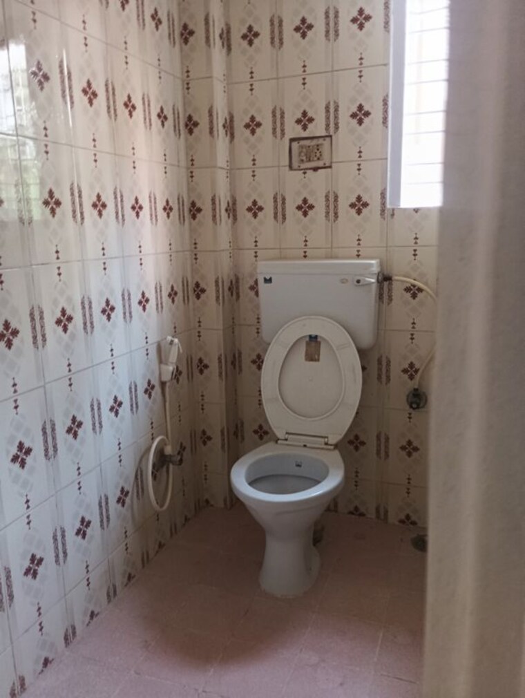 Bathroom, koramangala 1 RK 300 Sq.Ft. Builder Floor In Koramangala Bangalore 9903303