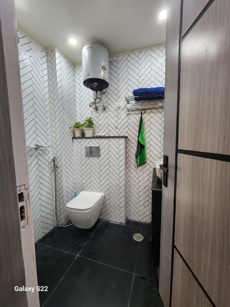 Bathroom, saket 3 Bedroom 1200 Sq.Ft. Builder Floor In Saket Delhi 9903307