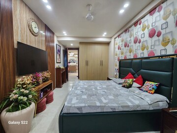 Bedroom in 3 BHK Builder Floor at Saket – for Rent