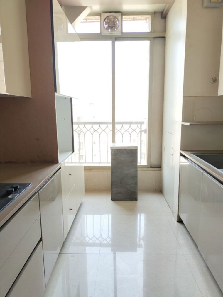 Kitchen, hiranandani-estate 3 Bedroom 1900 Sq.Ft. Apartment In Ghodbunder Road Thane 9903311