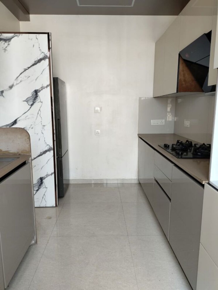 Kitchen, hiranandani-estate 3 Bedroom 1900 Sq.Ft. Apartment In Ghodbunder Road Thane 9903311