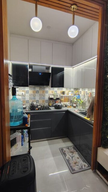 Kitchen in 2 BHK Builder Floor at Vasundhara Pride, Vasundhara Sector 16 – for Sale