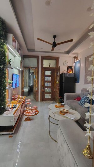 Living Room in 2 BHK Builder Floor at Vasundhara Pride, Vasundhara Sector 16 – for Sale