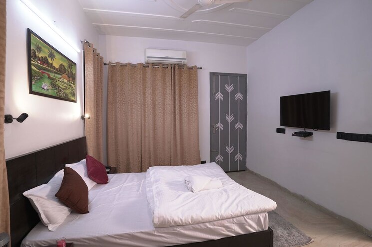 Bedroom, sector 38 2 Bedroom 1364 Sq.Ft. Builder Floor In Sector 38 Gurgaon 9903333