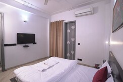 2 BHK Builder Floor For Rent in Sector 51