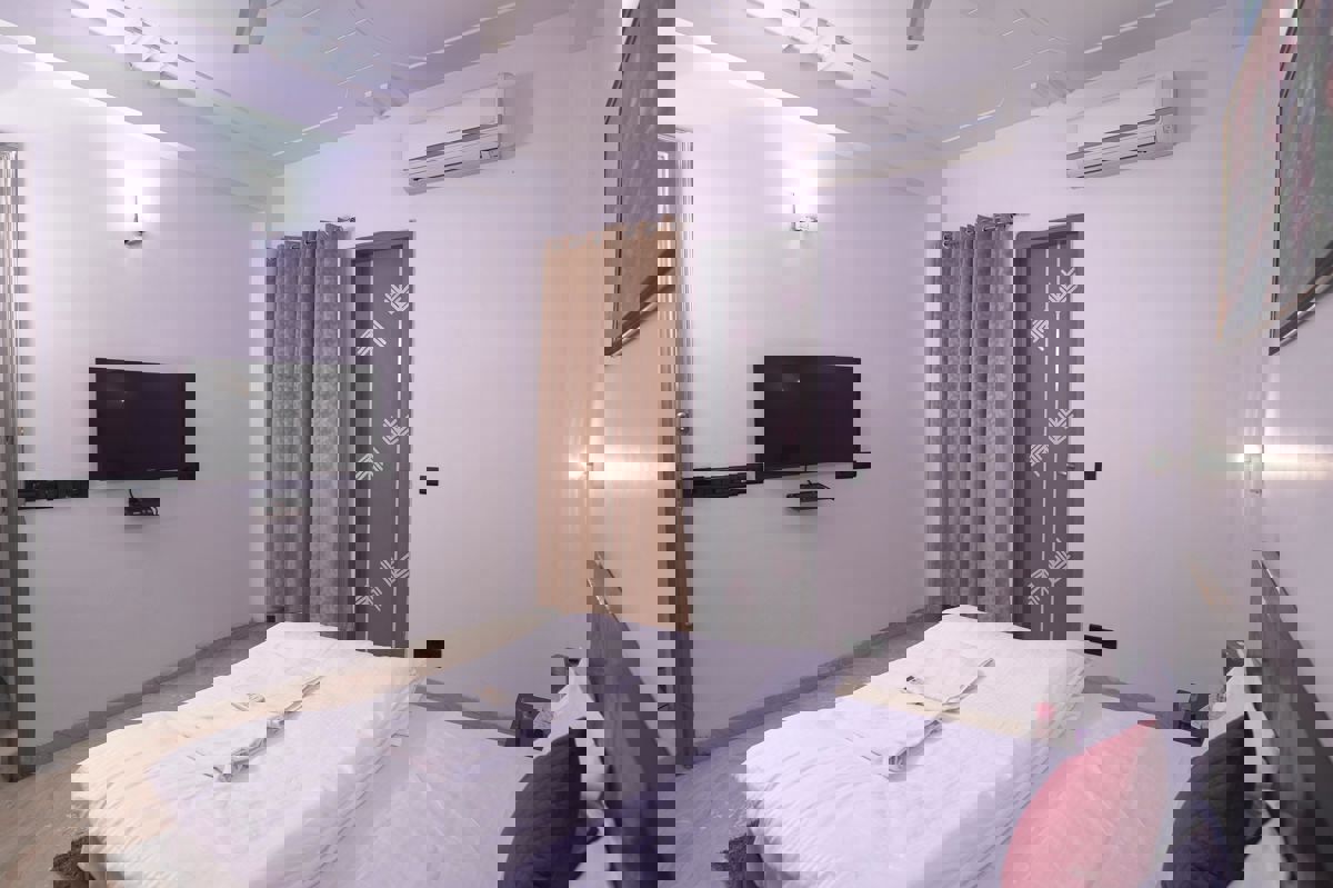 2 BHK Builder Floor For Rent in Sector 51