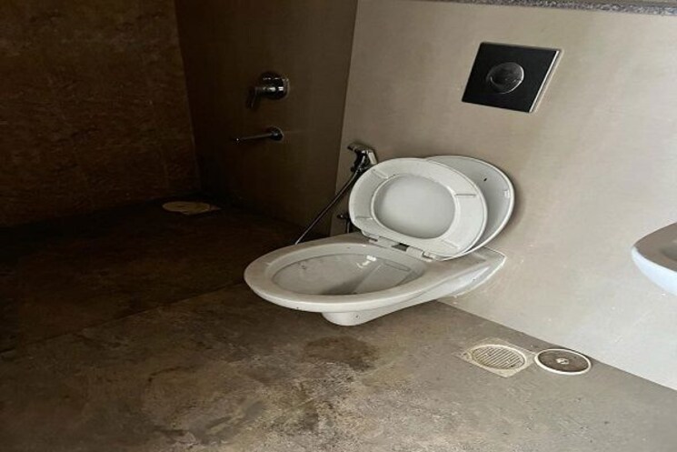 Bathroom, the-wadhwa-the-address 2 Bedroom 649 Sq.Ft. Apartment In Ghatkopar West Mumbai 9903362