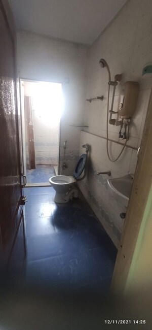 Bathroom in 2 BHK Apartment at Srishti Panch Srishti, Powai – for Rent