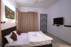 2 BHK Builder Floor For Rent in Sector 52