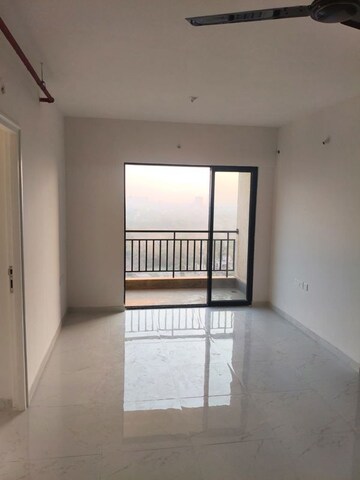 Room in 1 BHK Apartment at Runwal Gardens, Dombivli East – for Rent