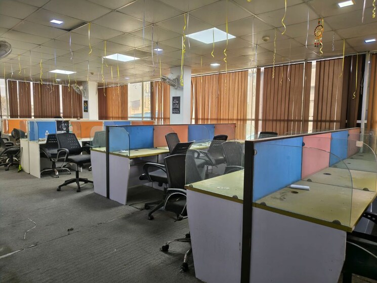 Team Area, sector 3 Commercial Office Space in IT/SEZ 1000 Sq.Ft. In Sector 3 Noida 9903460